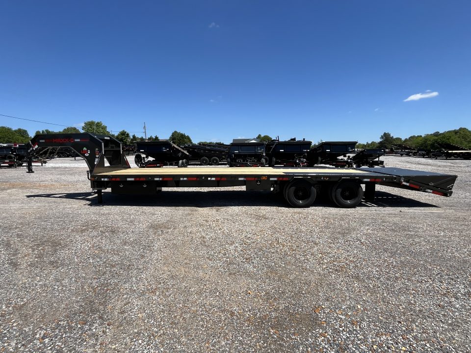 New 2027 MAXXD Gooseneck Flatbed Trailer | 102" x 30' 30K GVWR