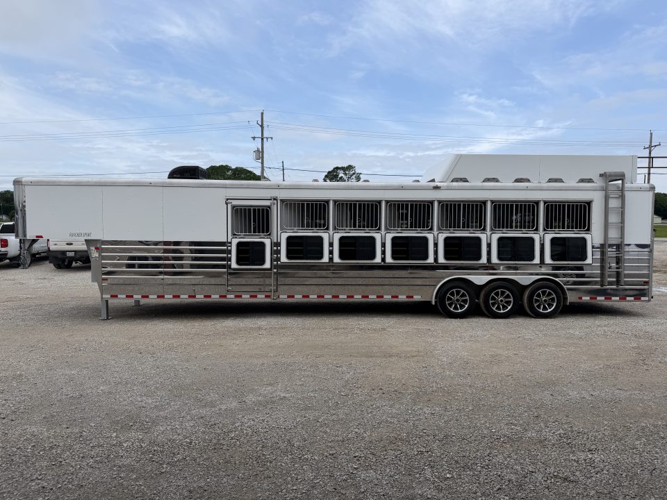 Used 2016 Sundowner Rancher Sport Horse Trailer