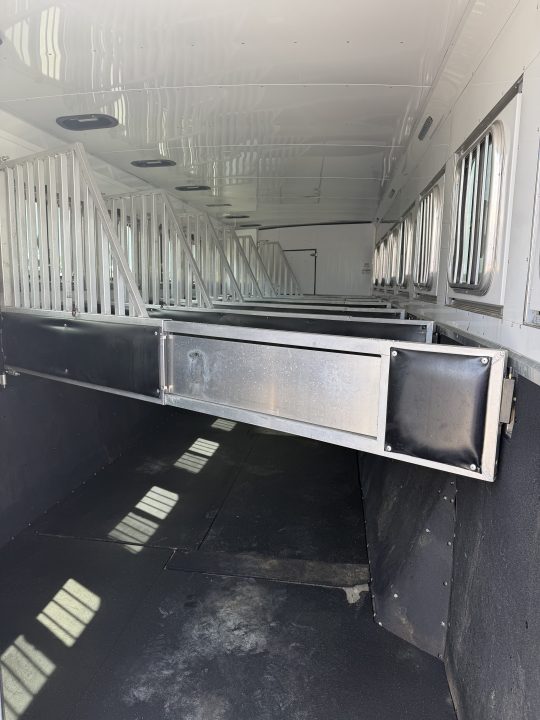 Used 2016 Sundowner Rancher Sport Horse Trailer