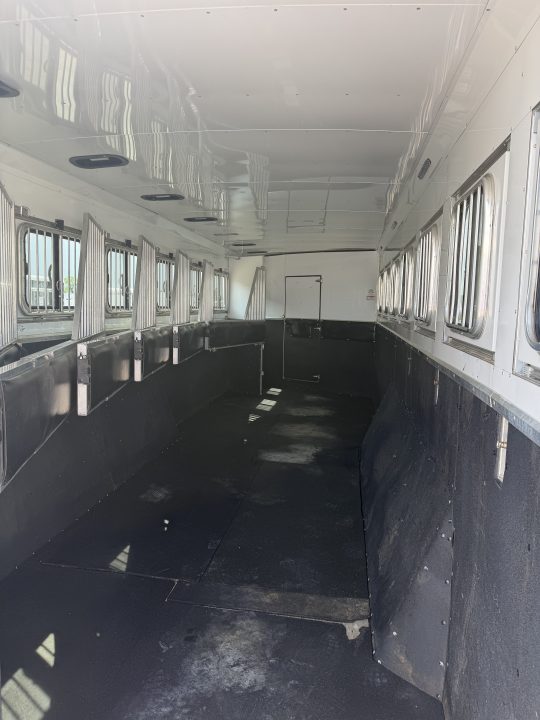 Used 2016 Sundowner Rancher Sport Horse Trailer