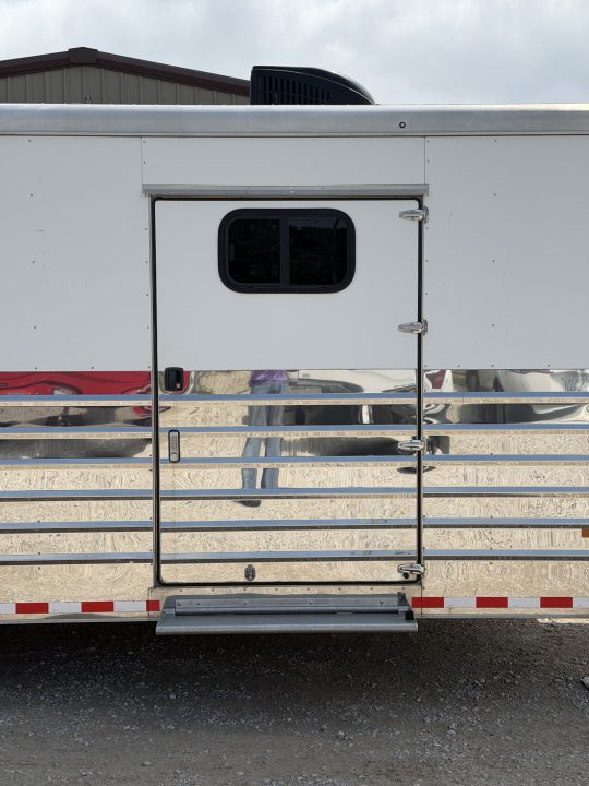 Used 2016 Sundowner Rancher Sport Horse Trailer