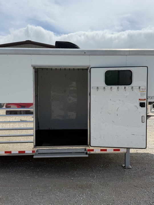 Used 2016 Sundowner Rancher Sport Horse Trailer