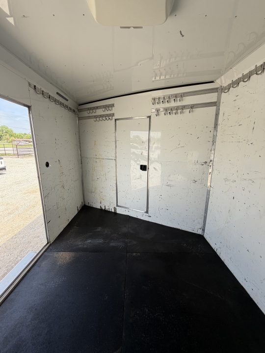 Used 2016 Sundowner Rancher Sport Horse Trailer