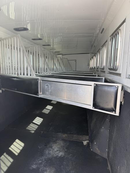Used 2016 Sundowner Rancher Sport Horse Trailer