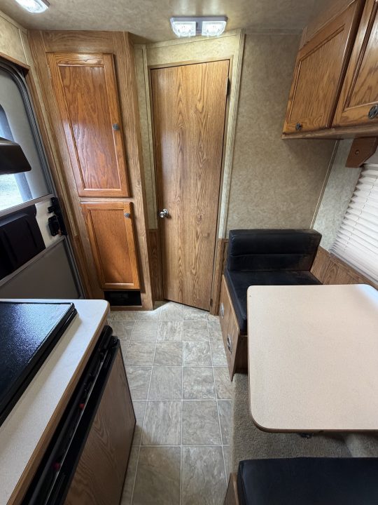 Used 2007 Exiss 3 horse with 7' Living Quarter