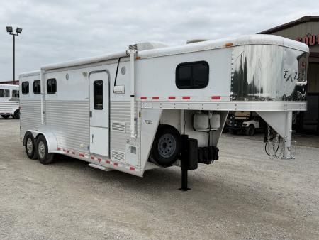 Used 2007 Exiss 3 horse with 7' Living Quarter