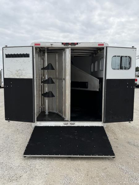 Used 2007 Exiss 3 horse with 7' Living Quarter