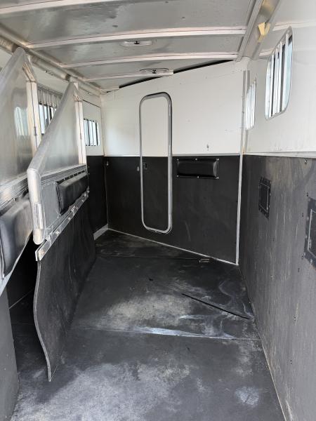 Used 2007 Exiss 3 horse with 7' Living Quarter