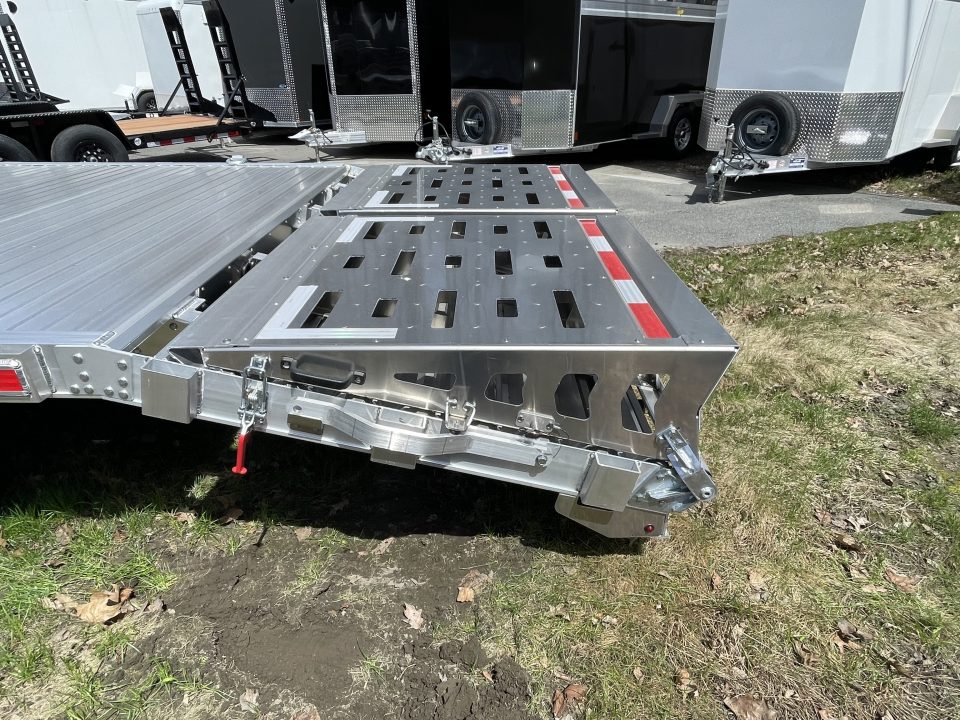 New 2026 EBY Trailers DO14K Deckover Trailer