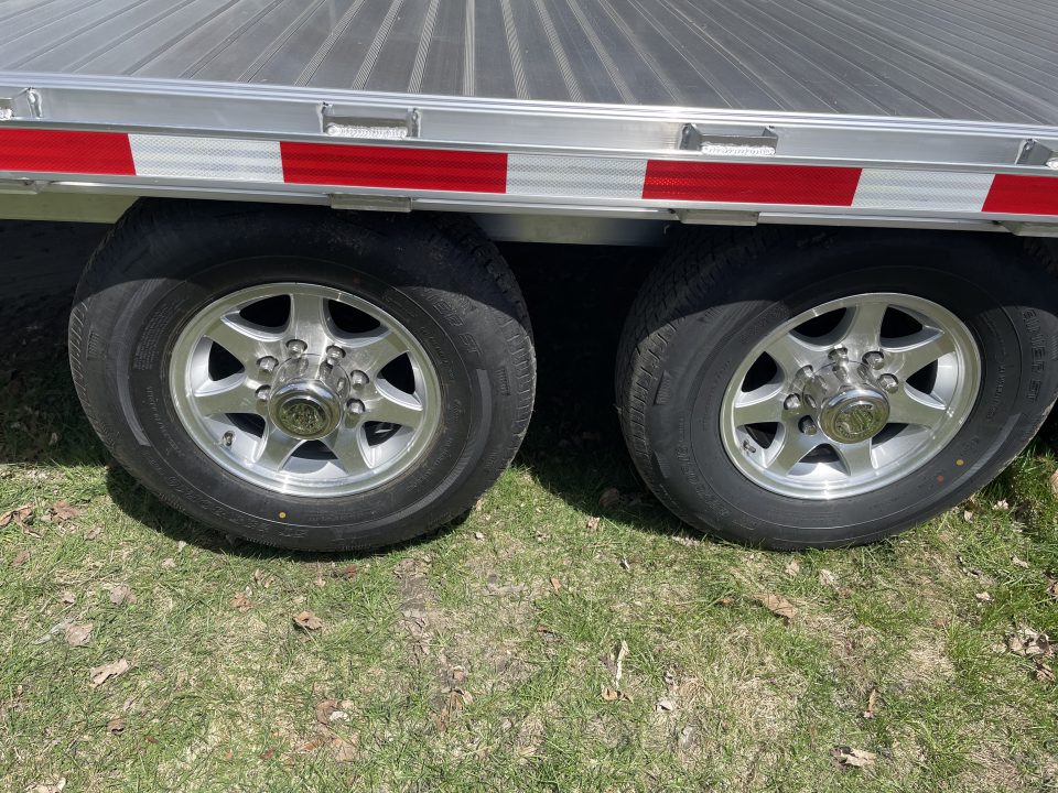 New 2026 EBY Trailers DO14K Deckover Trailer