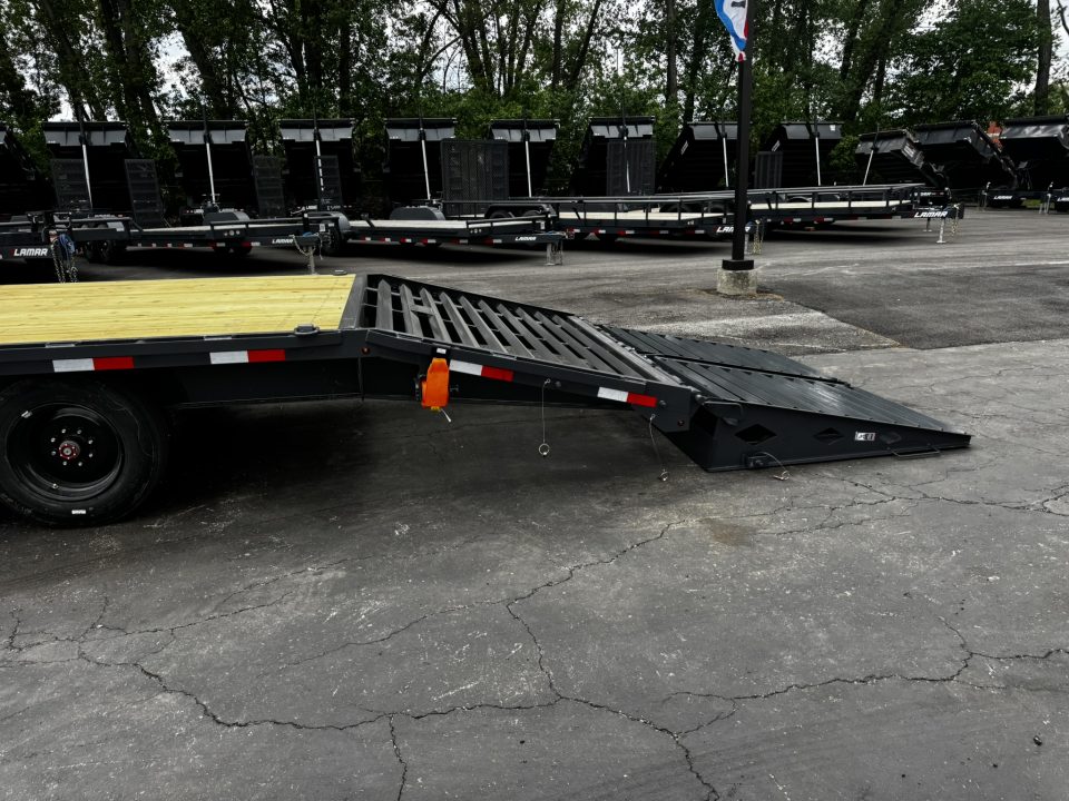 New 2026 Lamar Trailers 102" X 30' FS - 16K DECK-OVER GOOSENECK