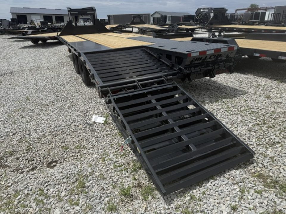 New 2026 Hillcrest Black-Grey 102"x20'+5' 22.9k Gooseneck Deckover Trailer