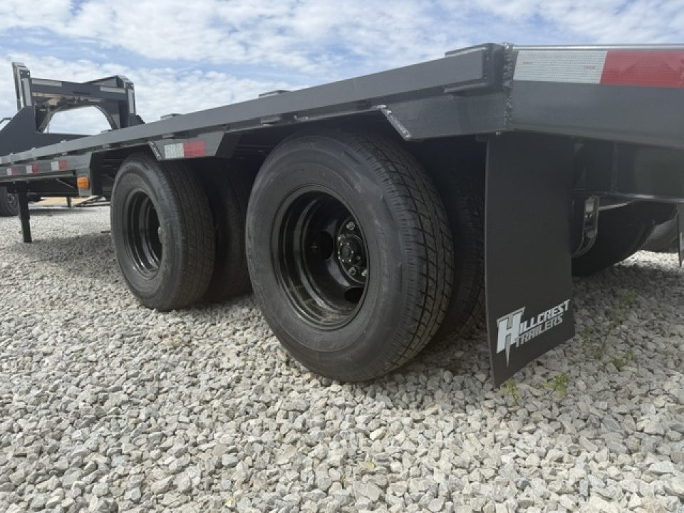 New 2026 Hillcrest Black-Grey 102"x20'+5' 22.9k Gooseneck Deckover Trailer