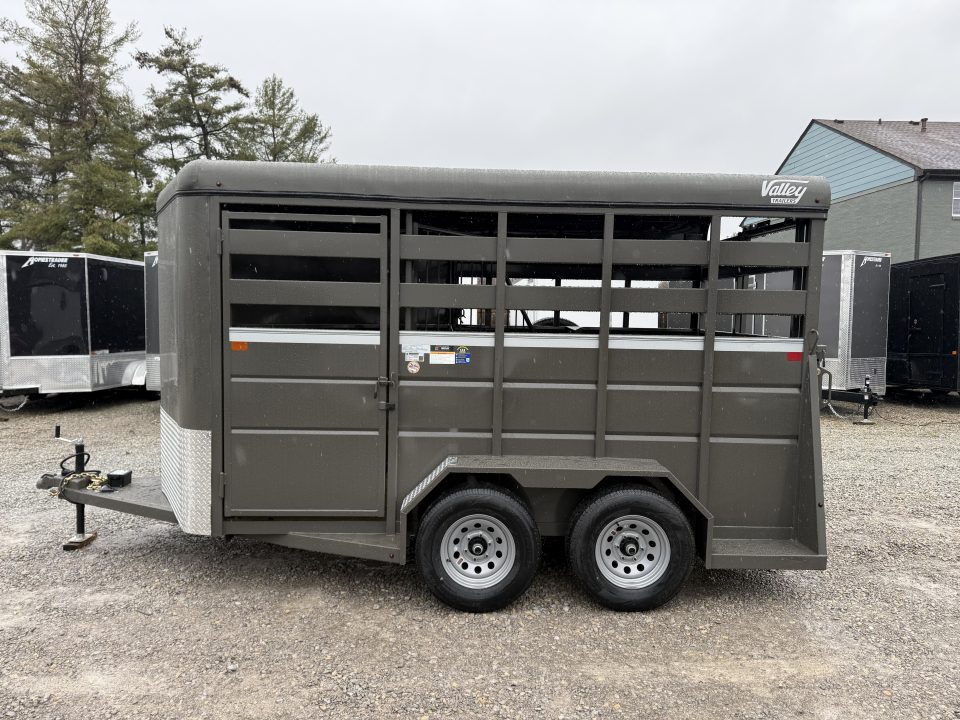 New 2026 Valley Trailers 2 HORSE SLANT COMBO STD