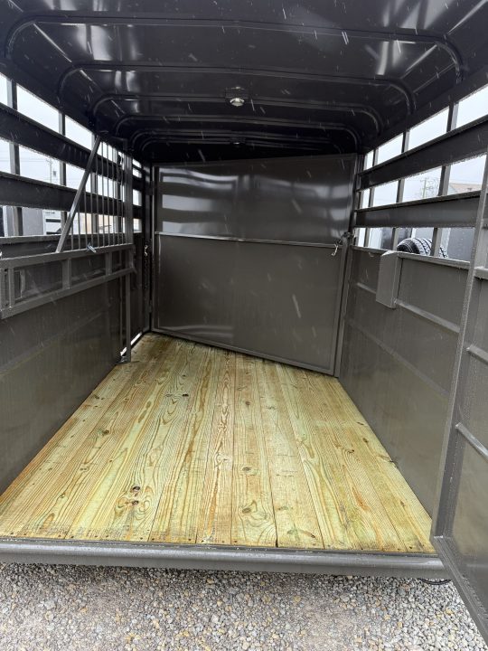 New 2026 Valley Trailers 2 HORSE SLANT COMBO STD
