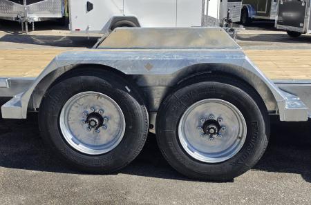 New 82 X 20 GALVANIZED HYDRAULIC TILT W/HYDRAULIC JACK 8 K AXLES DUAL RAMS TRIUMPH 2026
