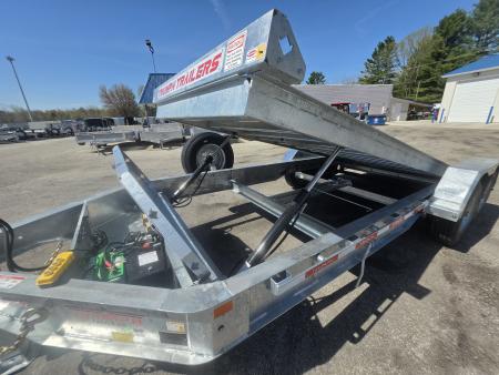 New 82 X 20 GALVANIZED HYDRAULIC TILT W/HYDRAULIC JACK 8 K AXLES DUAL RAMS TRIUMPH 2026