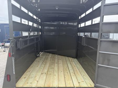 New 2026 Valley Trailers 2 HORSE SLANT COMBO STD