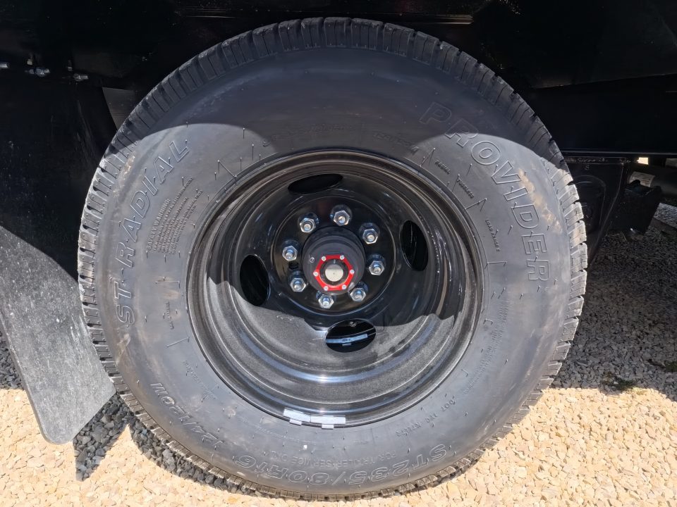 New 2026 Iron Bull 102 x 32 FLG Gooseneck Deckover, 5' Self Cleaning Dove Tail w/Rampage Ramps, 10K Axles -23,900 lb. GVWR, ST235/80R 16 LRE 10 ply tires with Spare