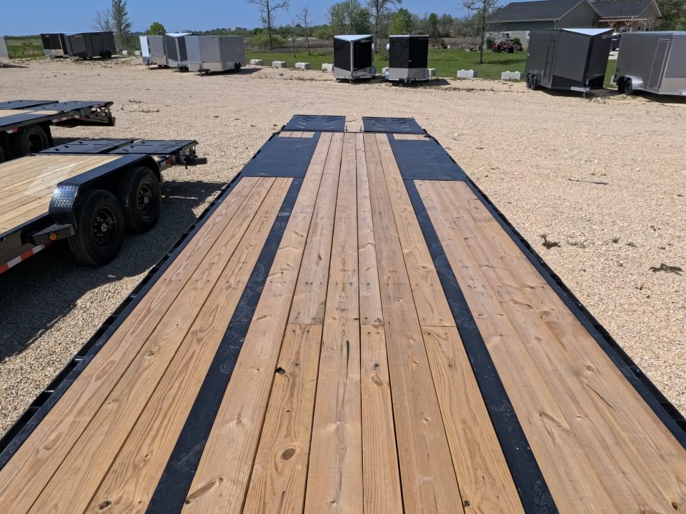 New 2026 Iron Bull 102 x 32 FLG Gooseneck Deckover, 5' Self Cleaning Dove Tail w/Rampage Ramps, 10K Axles -23,900 lb. GVWR, ST235/80R 16 LRE 10 ply tires with Spare