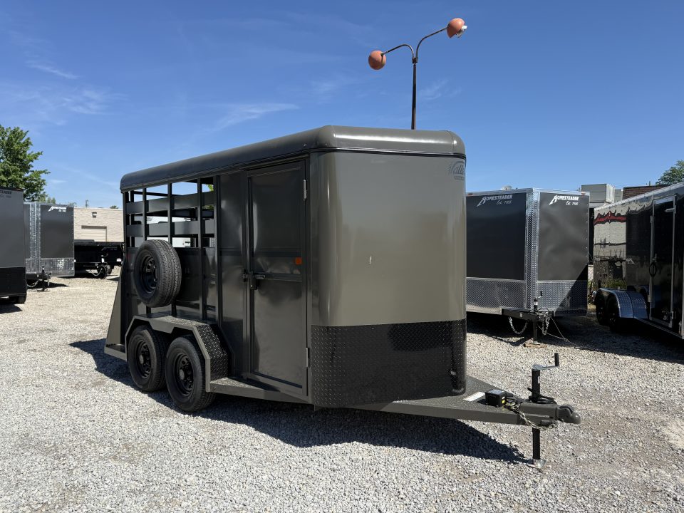 New 2026 Valley Trailers 2 Horse Slant Load Deluxe 7' Tall