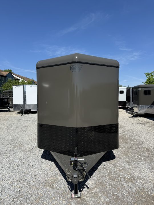 New 2026 Valley Trailers 2 Horse Slant Load Deluxe 7' Tall