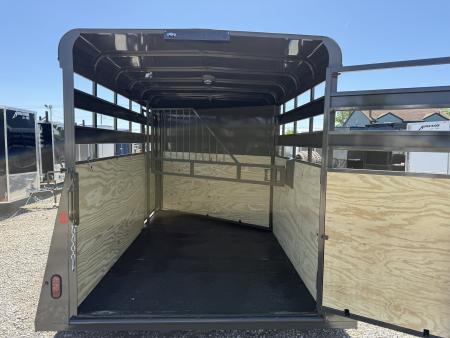New 2026 Valley Trailers 2 Horse Slant Load Deluxe 7' Tall