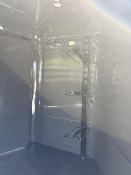 New 2026 Valley Trailers 2 Horse Slant Load Deluxe 7' Tall
