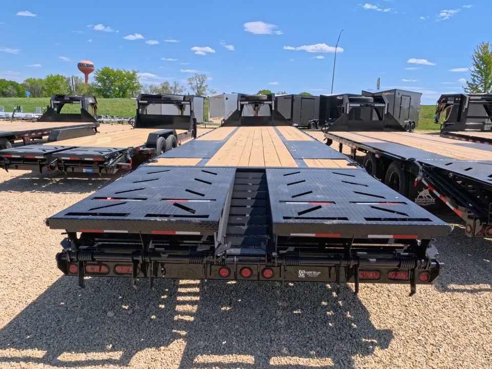 New 2026 Iron Bull 102 x 32 FLG Gooseneck Deckover, 5' Self Cleaning Dove Tail w/Rampage Ramps, 10K Axles -23,900 lb. GVWR, ST235/80R 16 LRE 10 ply tires with Spare