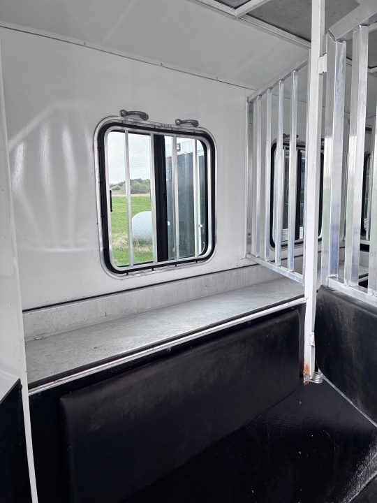 Used 2016 Bison Trailers 3H LQ Horse Trailer