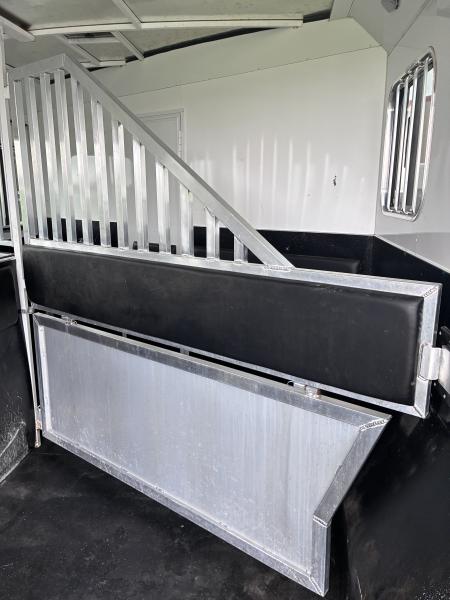Used 2016 Bison Trailers 3H LQ Horse Trailer