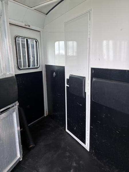 Used 2016 Bison Trailers 3H LQ Horse Trailer