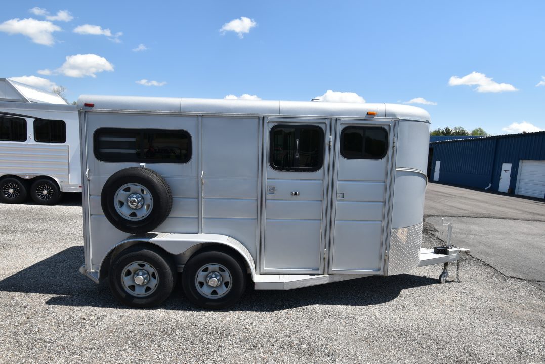 Used 2022 Calico Trailers Straight load Horse Trailer