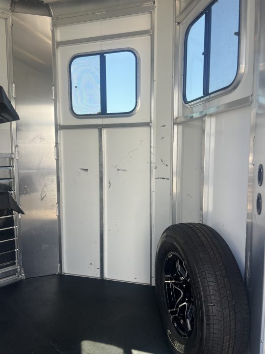 Used 2025 Sundowner 2 horse straight load bumper pull