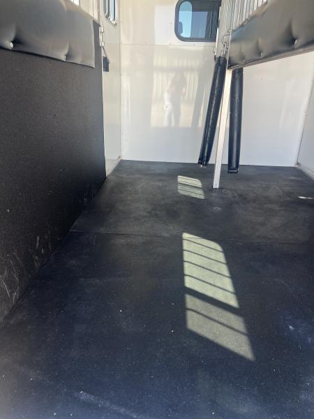 Used 2025 Sundowner 2 horse straight load bumper pull