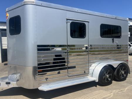 Used 2025 Sundowner 2 horse straight load bumper pull