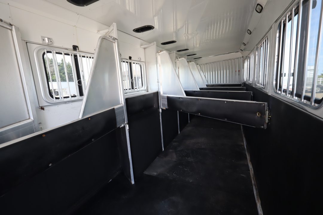 Used 2007 Sundowner 7 Horse Mid-tack Trailer