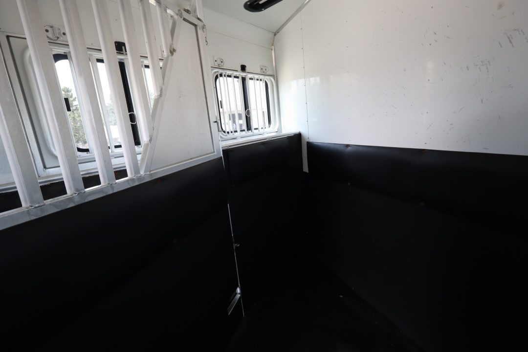 Used 2007 Sundowner 7 Horse Mid-tack Trailer