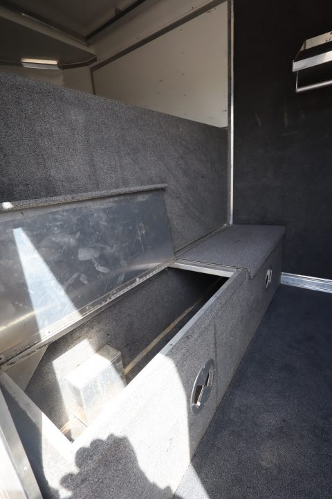 Used 2007 Sundowner 7 Horse Mid-tack Trailer