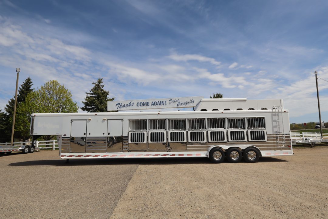 Used 2007 Sundowner 7 Horse Mid-tack Trailer