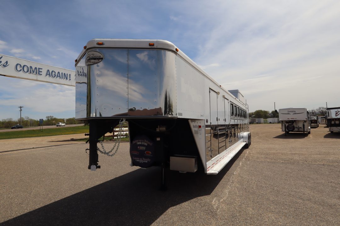 Used 2007 Sundowner 7 Horse Mid-tack Trailer