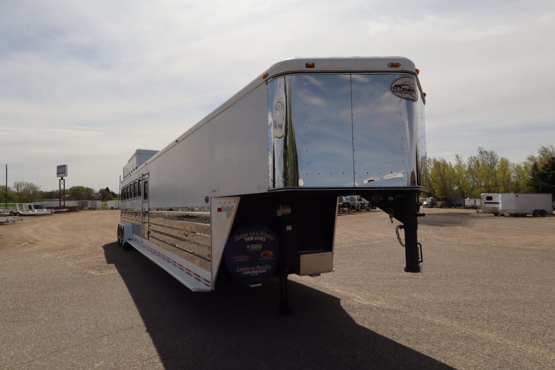 Used 2007 Sundowner 7 Horse Mid-tack Trailer