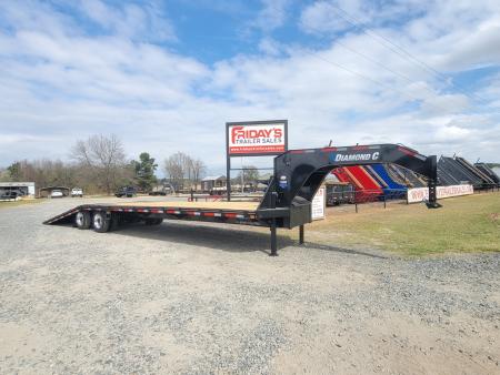 New 2026 Diamond C Trailers FMAX212 35'x102  Hydraulic Dovetail Pacesetter Edition Equipment Trailer
