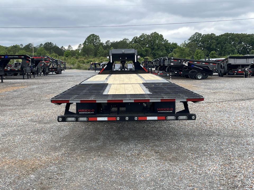 New 2027 MAXXD Hydraulic Dovetail Gooseneck Trailer | 34' x 102' 30K GVWR