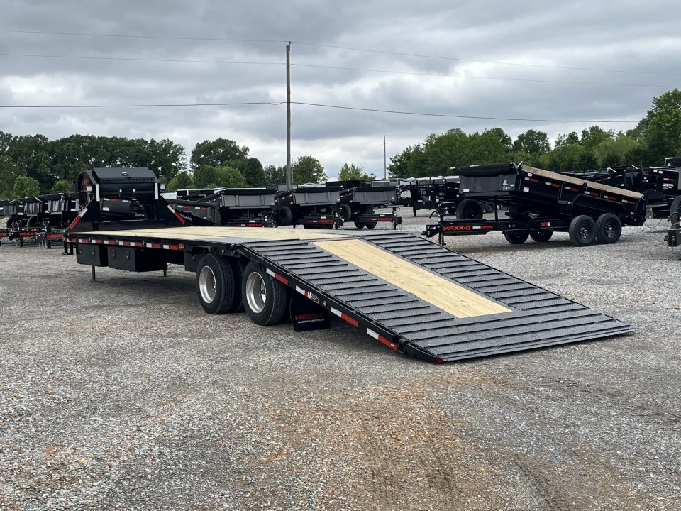 New 2027 MAXXD Hydraulic Dovetail Gooseneck Trailer | 34' x 102' 30K GVWR