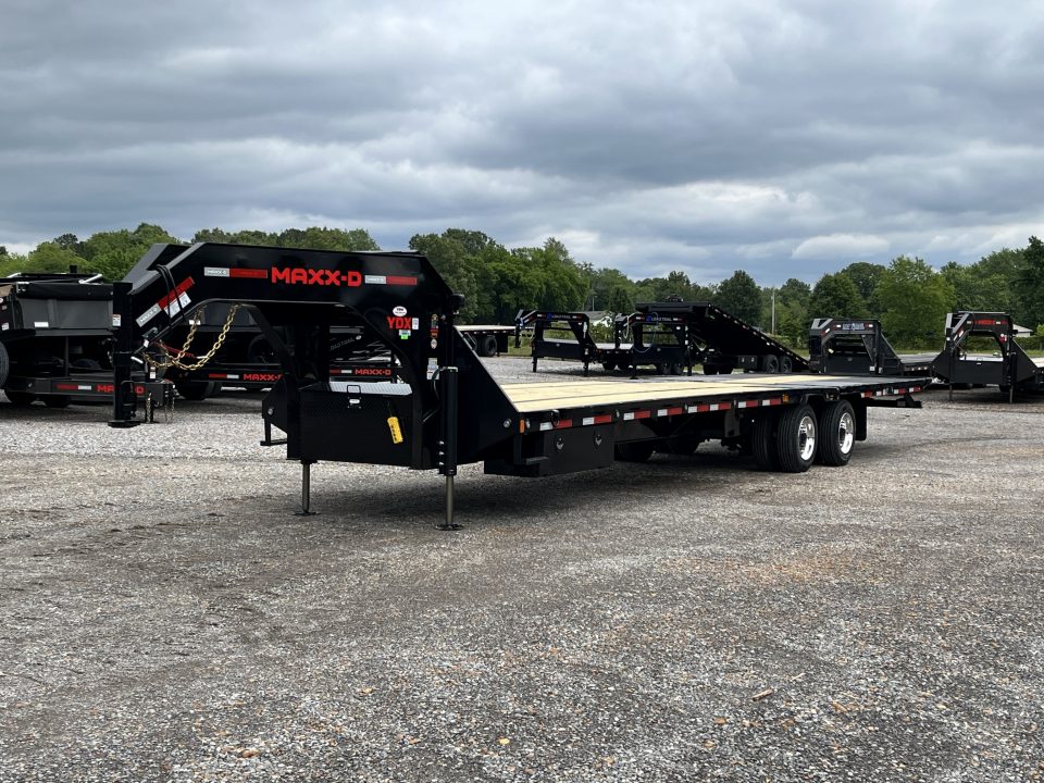 New 2027 MAXXD Hydraulic Dovetail Gooseneck Trailer | 34' x 102' 30K GVWR