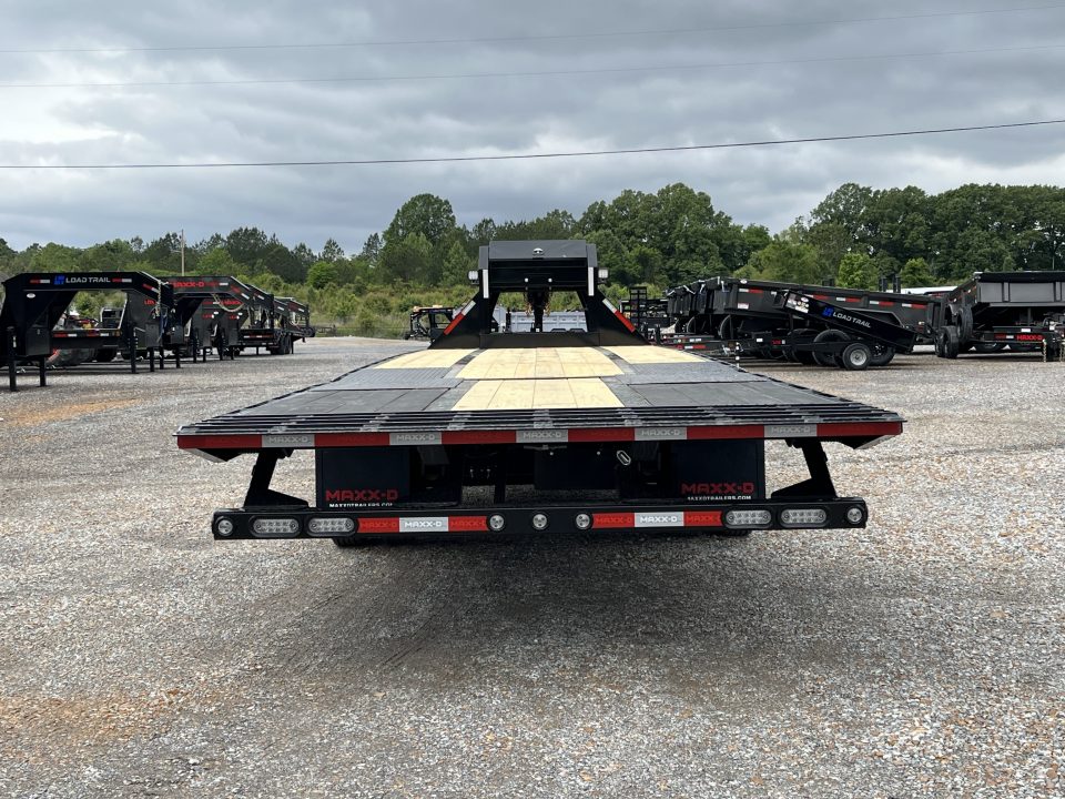 New 2027 MAXXD Hydraulic Dovetail Gooseneck Trailer | 34' x 102' 30K GVWR