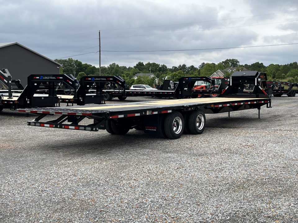 New 2027 MAXXD Hydraulic Dovetail Gooseneck Trailer | 34' x 102' 30K GVWR