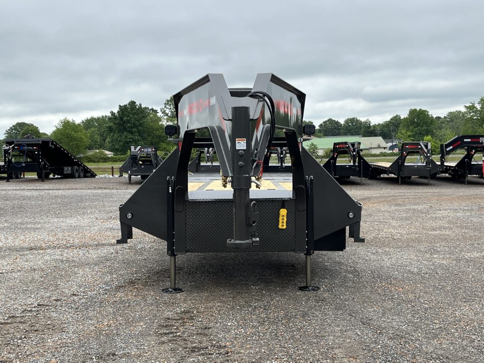 New 2027 MAXXD Hydraulic Dovetail Gooseneck Trailer | 32' x 102' 25K GVWR