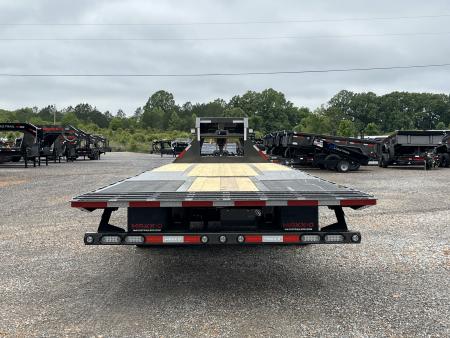New 2027 MAXXD Hydraulic Dovetail Gooseneck Trailer | 32' x 102' 25K GVWR